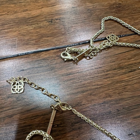 Kendra Scott Elegant Gold Pendant Necklaces set of 2 - gold and rose gold - Picture 3 of 4